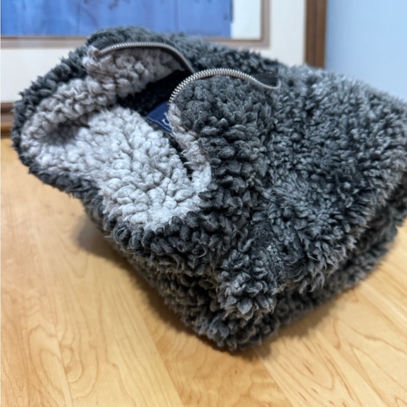 Simply Southern Heathered
Quarter Zip Sherpa Pullover in Phantom Grey Size Small - Picture 8 of 13